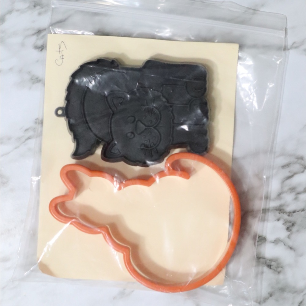 Cookie Cutter Cat Shape - Picture 2 of 2